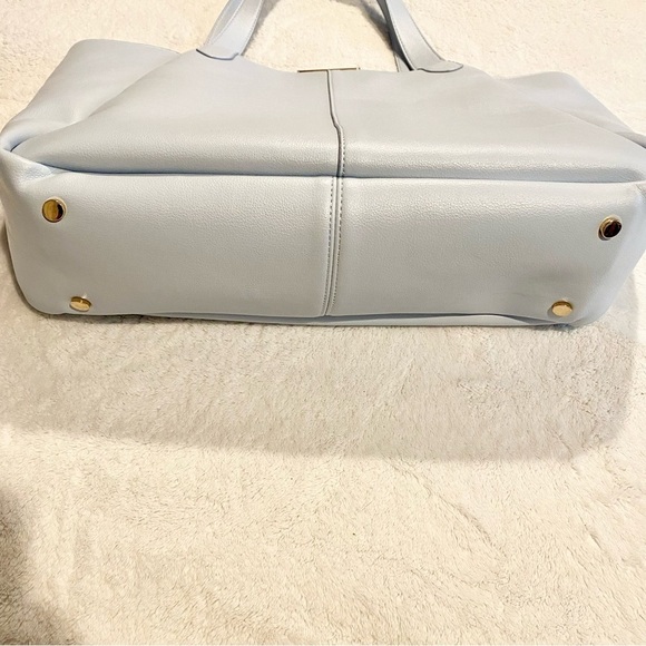 On 34th Extra-Large Tote, Skyway Blue - Picture 10 of 12